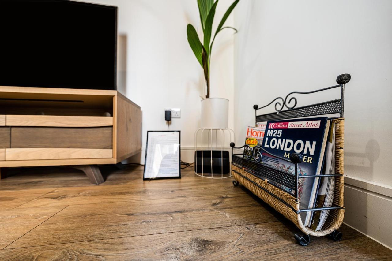 Mission Wave - Venture Apartment Staines-upon-Thames Exteriör bild